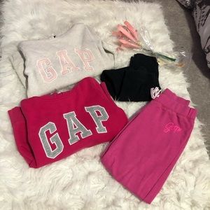 GAP clothing sweaters and pants 💕